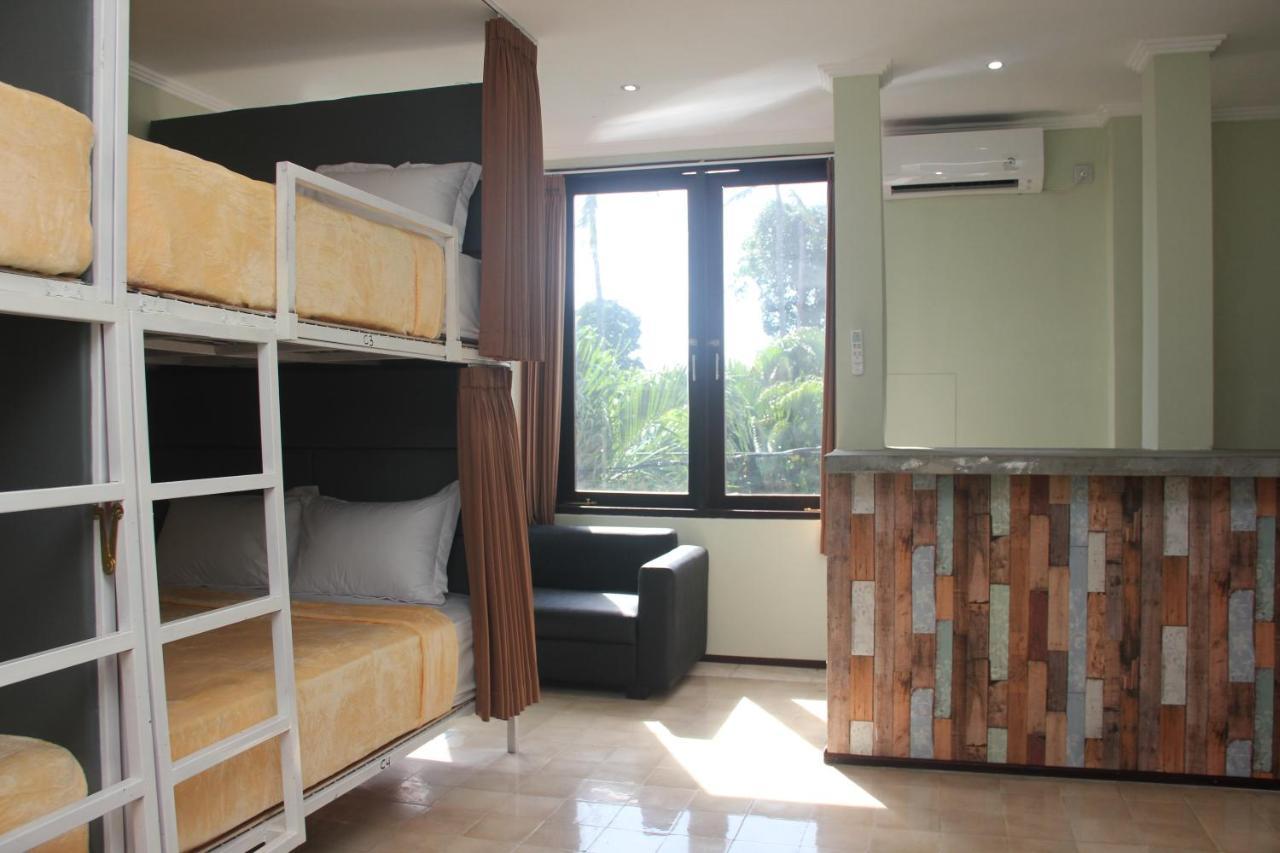 Ala Hostel Seminyak Eksteriør bilde