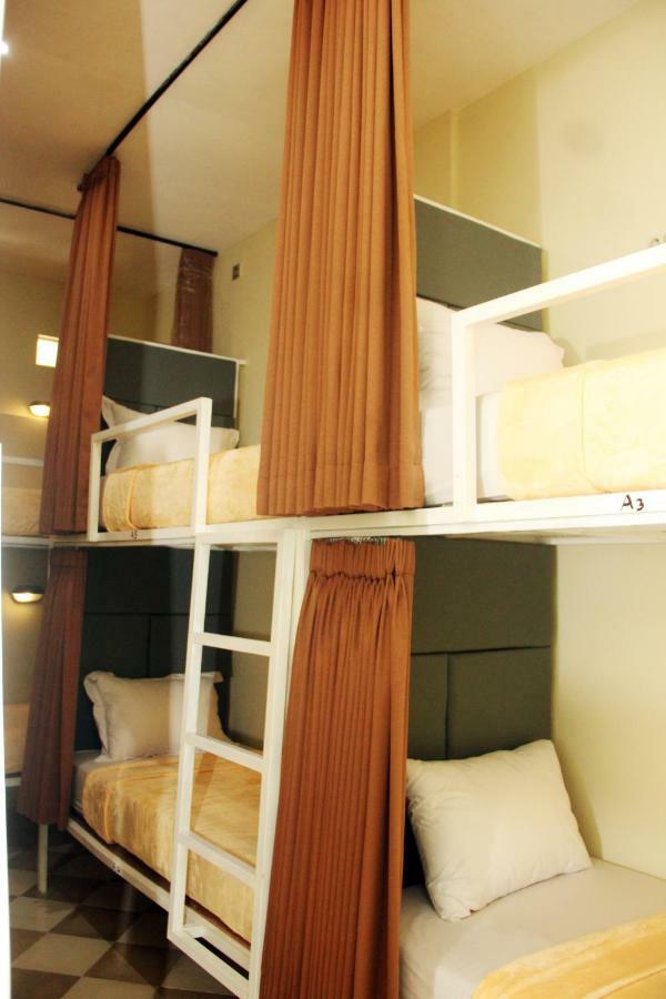 Ala Hostel Seminyak Eksteriør bilde